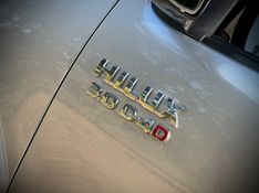 Toyota HILUX CAB.DUPLA SRV 3.0 TB-IC 2013 NEUMANN VEÍCULOS ARROIO DO MEIO / Carros no Vale