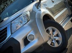 Toyota HILUX CAB.DUPLA SRV 3.0 TB-IC 2013 NEUMANN VEÍCULOS ARROIO DO MEIO / Carros no Vale