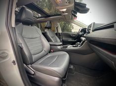Toyota RAV 2.5 S HYBRID CONNECT 4X4 2022 NEUMANN VEÍCULOS ARROIO DO MEIO / Carros no Vale