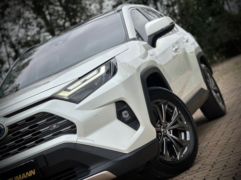 Toyota RAV 2.5 S HYBRID CONNECT 4X4 2022 NEUMANN VEÍCULOS ARROIO DO MEIO / Carros no Vale Toyota RAV 2.5 S HYBRID CONNECT 4X4 2022 NEUMANN VEÍCULOS ARROIO DO MEIO / Carros no Vale