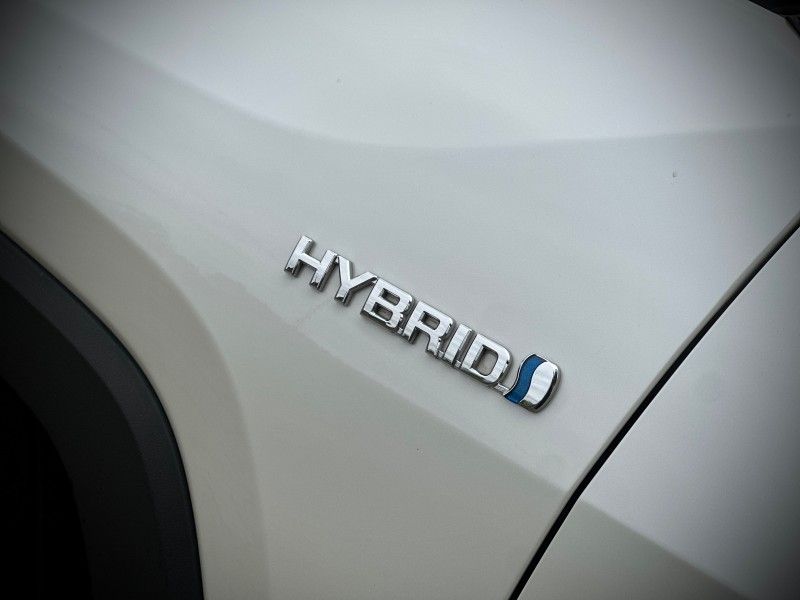Toyota RAV 2.5 S HYBRID CONNECT 4X4 2022 NEUMANN VEÍCULOS ARROIO DO MEIO / Carros no Vale Toyota RAV 2.5 S HYBRID CONNECT 4X4 2022 NEUMANN VEÍCULOS ARROIO DO MEIO / Carros no Vale