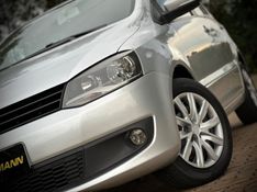 Volkswagen FOX TREND 1.6 2013 NEUMANN VEÍCULOS ARROIO DO MEIO / Carros no Vale