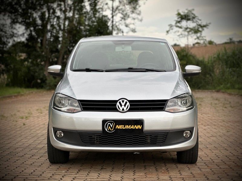 Volkswagen FOX TREND 1.6 2013 NEUMANN VEÍCULOS ARROIO DO MEIO / Carros no Vale