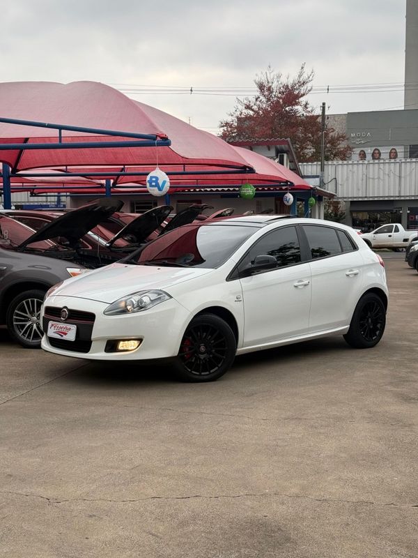 Fiat BRAVO SPORTING 1.8 2014 FERREIRA VEÍCULOS VENÂNCIO AIRES / Carros no Vale