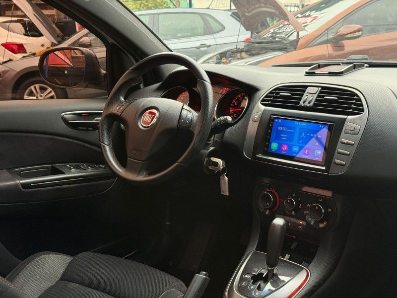 Fiat BRAVO SPORTING 1.8 2014 FERREIRA VEÍCULOS VENÂNCIO AIRES / Carros no Vale