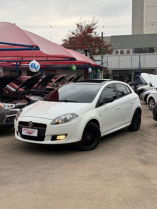 Fiat BRAVO SPORTING 1.8 2014 FERREIRA VEÍCULOS VENÂNCIO AIRES / Carros no Vale