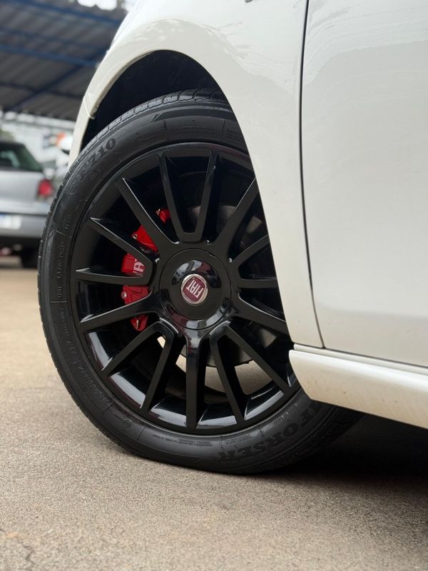 Fiat BRAVO SPORTING 1.8 2014 FERREIRA VEÍCULOS VENÂNCIO AIRES / Carros no Vale