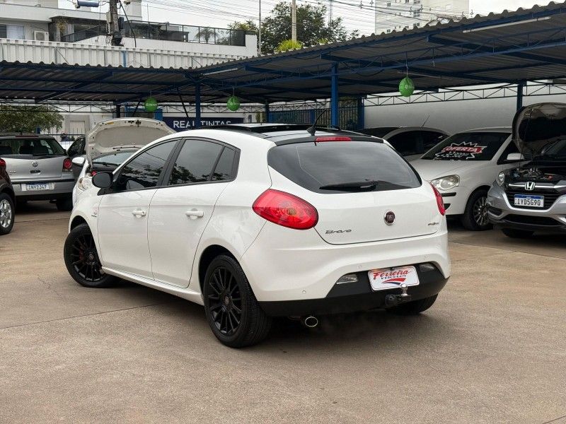 Fiat BRAVO SPORTING 1.8 2014 FERREIRA VEÍCULOS VENÂNCIO AIRES / Carros no Vale
