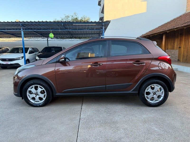 Hyundai HB20X STYLE 1.6 2014 FERREIRA VEÍCULOS VENÂNCIO AIRES / Carros no Vale