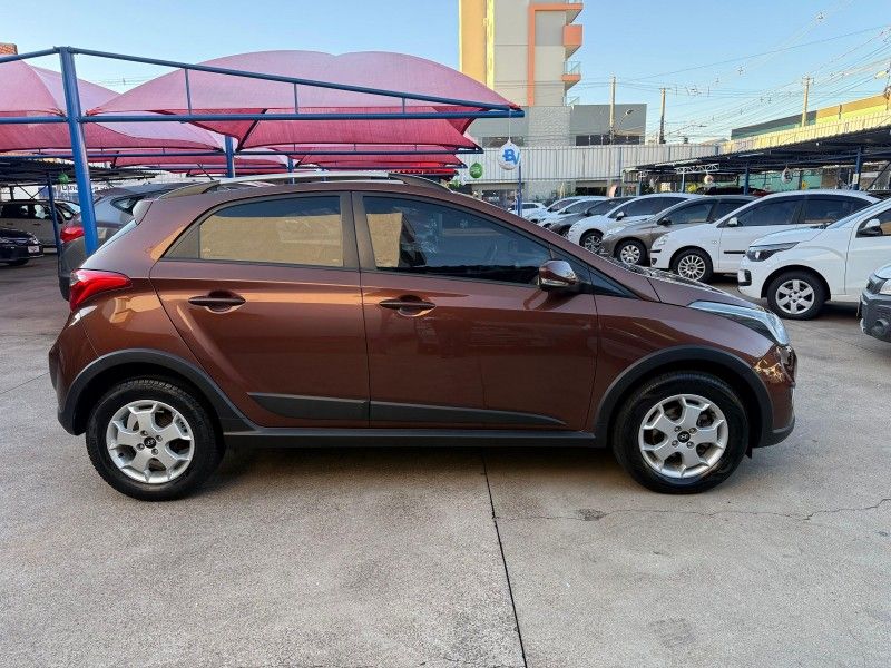 Hyundai HB20X STYLE 1.6 2014 FERREIRA VEÍCULOS VENÂNCIO AIRES / Carros no Vale