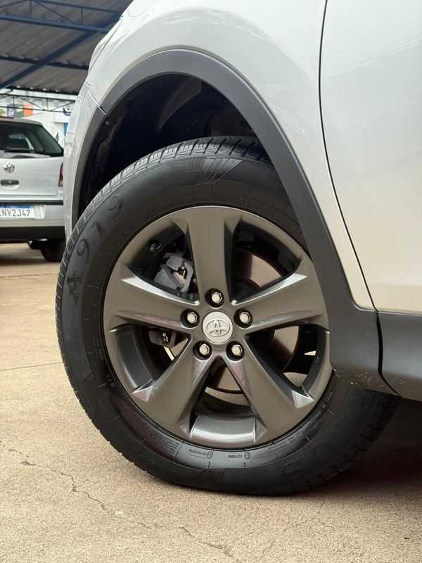 Toyota RAV-4 2.0 2017 FERREIRA VEÍCULOS VENÂNCIO AIRES / Carros no Vale