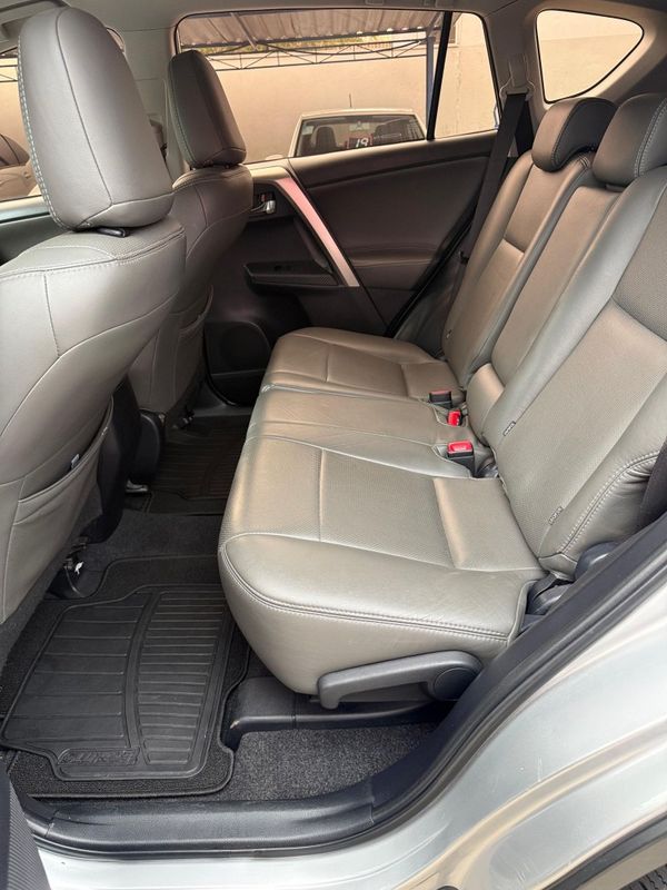Toyota RAV-4 2.0 2017 FERREIRA VEÍCULOS VENÂNCIO AIRES / Carros no Vale