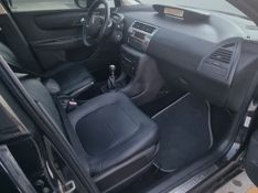 CITROËN C4 2.0 EXCLUSIVE 16V 2010/2011 HUBNER MULTIMARCAS FARROUPILHA / Carros no Vale