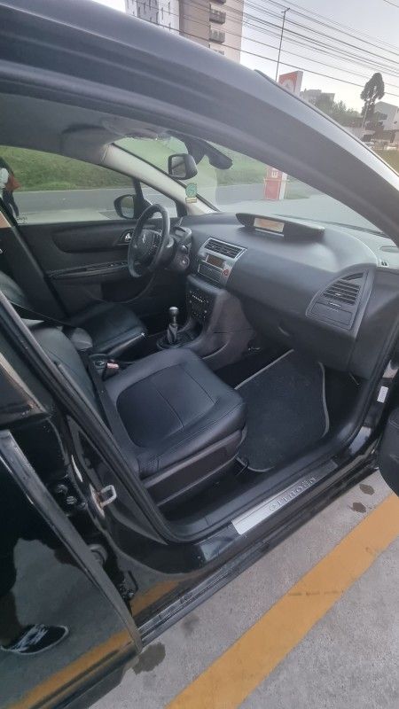 CITROËN C4 2.0 EXCLUSIVE 16V 2010/2011 HUBNER MULTIMARCAS FARROUPILHA / Carros no Vale CITROËN C4 2.0 EXCLUSIVE 16V 2010/2011 HUBNER MULTIMARCAS FARROUPILHA / Carros no Vale