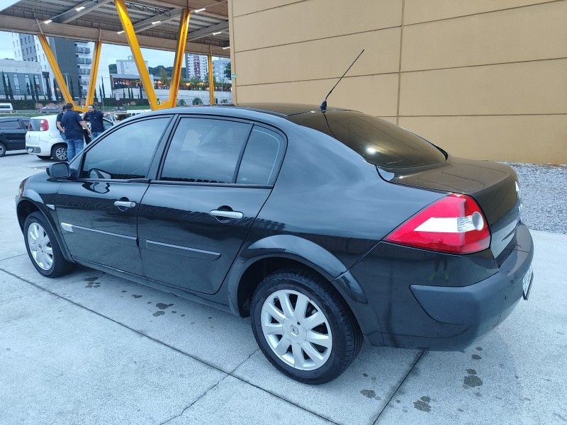 RENAULT MÉGANE 1.6 EXPRESSION 16V 2010/2011 HUBNER MULTIMARCAS FARROUPILHA / Carros no Vale RENAULT MÉGANE 1.6 EXPRESSION 16V 2010/2011 HUBNER MULTIMARCAS FARROUPILHA / Carros no Vale