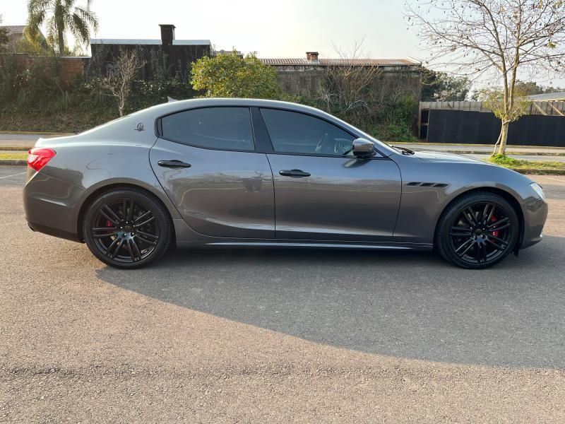 MASERATI GHIBLI 3.0 V6 TURBO GASOLINA AUTOMÁTICO 2017/2017 FÁBIO BERNARDES PORTO ALEGRE / Carros no Vale MASERATI GHIBLI 3.0 V6 TURBO GASOLINA AUTOMÁTICO 2017/2017 FÁBIO BERNARDES PORTO ALEGRE / Carros no Vale