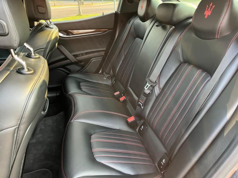 MASERATI GHIBLI 3.0 V6 TURBO GASOLINA AUTOMÁTICO 2017/2017 FÁBIO BERNARDES PORTO ALEGRE / Carros no Vale MASERATI GHIBLI 3.0 V6 TURBO GASOLINA AUTOMÁTICO 2017/2017 FÁBIO BERNARDES PORTO ALEGRE / Carros no Vale