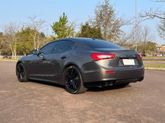 MASERATI GHIBLI 3.0 V6 TURBO GASOLINA AUTOMÁTICO 2017/2017 FÁBIO BERNARDES PORTO ALEGRE / Carros no Vale
