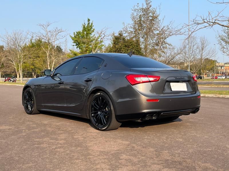 MASERATI GHIBLI 3.0 V6 TURBO GASOLINA AUTOMÁTICO 2017/2017 FÁBIO BERNARDES PORTO ALEGRE / Carros no Vale MASERATI GHIBLI 3.0 V6 TURBO GASOLINA AUTOMÁTICO 2017/2017 FÁBIO BERNARDES PORTO ALEGRE / Carros no Vale