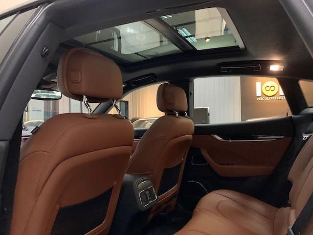 MASERATI LEVANTE 2.0 TURBO HYBRID GT AUTOMÁTICO 2022/2022 FÁBIO BERNARDES PORTO ALEGRE / Carros no Vale MASERATI LEVANTE 2.0 TURBO HYBRID GT AUTOMÁTICO 2022/2022 FÁBIO BERNARDES PORTO ALEGRE / Carros no Vale