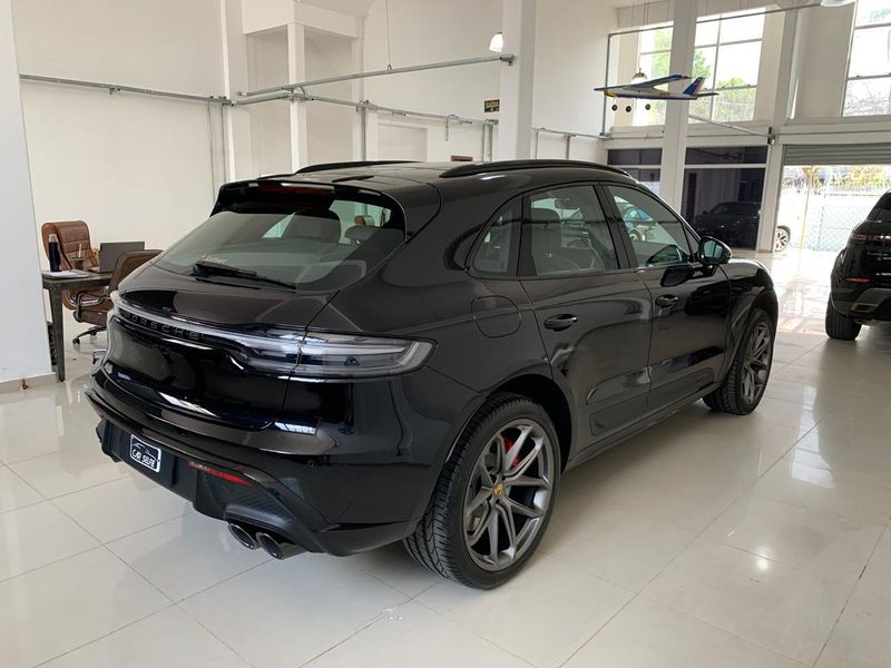 PORSCHE MACAN 2.9 V6 BITURBO GASOLINA GTS PDK 2025/2025 FÁBIO BERNARDES PORTO ALEGRE / Carros no Vale