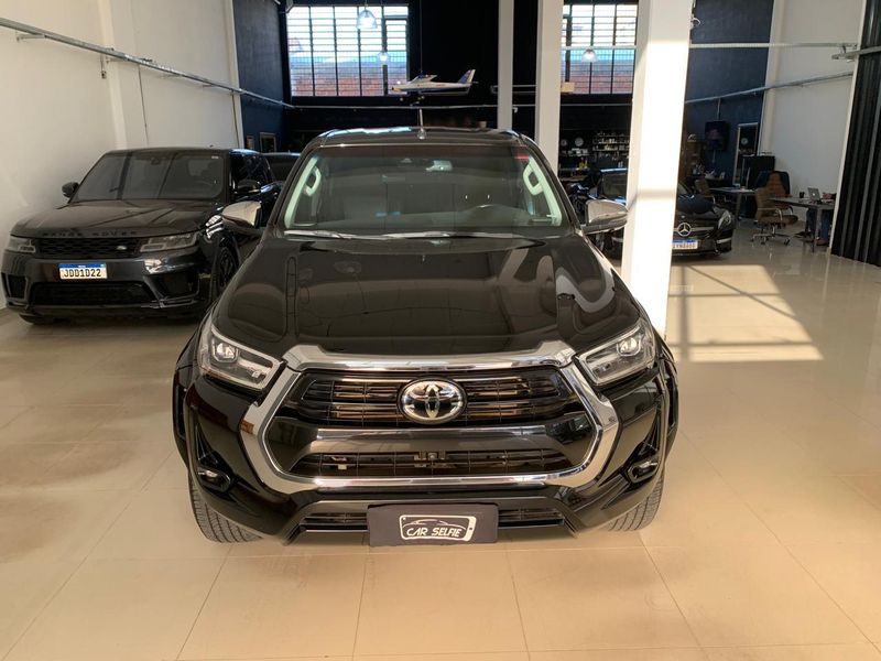 TOYOTA HILUX 2.8 D-4D TURBO DIESEL CD SRX 4X4 AUTOMÁTICO 2023/2024 FÁBIO BERNARDES PORTO ALEGRE / Carros no Vale TOYOTA HILUX 2.8 D-4D TURBO DIESEL CD SRX 4X4 AUTOMÁTICO 2023/2024 FÁBIO BERNARDES PORTO ALEGRE / Carros no Vale