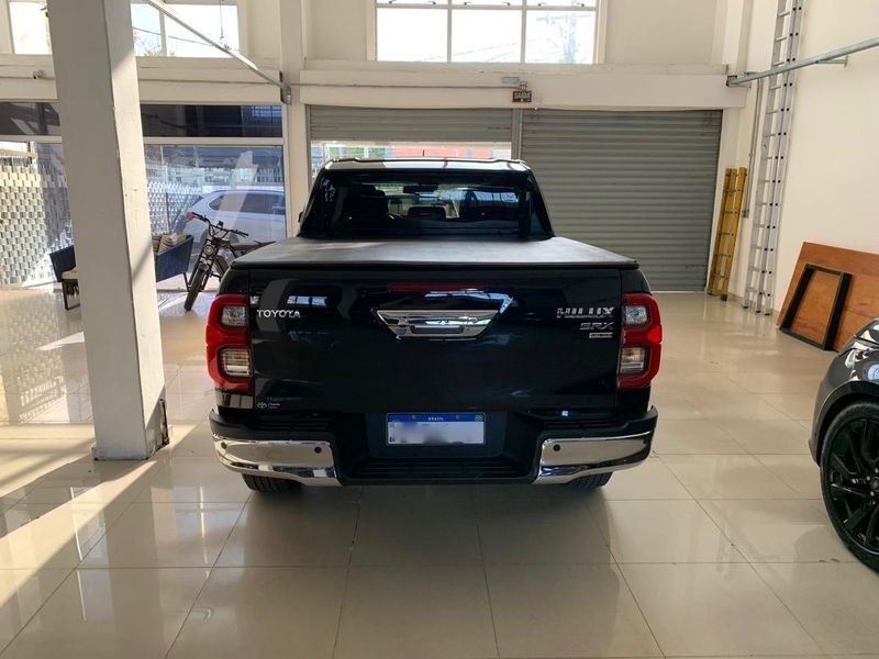 TOYOTA HILUX 2.8 D-4D TURBO DIESEL CD SRX 4X4 AUTOMÁTICO 2023/2024 FÁBIO BERNARDES PORTO ALEGRE / Carros no Vale TOYOTA HILUX 2.8 D-4D TURBO DIESEL CD SRX 4X4 AUTOMÁTICO 2023/2024 FÁBIO BERNARDES PORTO ALEGRE / Carros no Vale