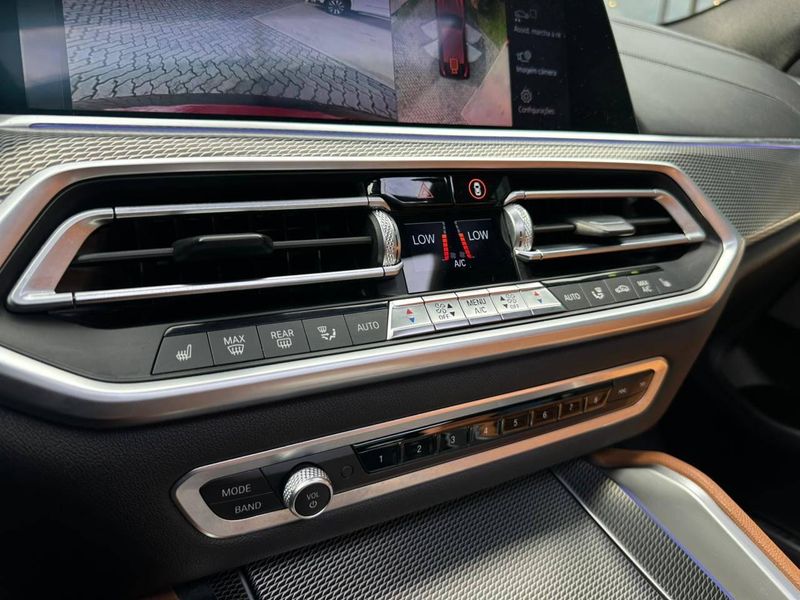 BMW X6 XDRIVE 40i M Sport 3.0 Bi-Turbo 2020/2021 CONCEPT MOTORS PASSO FUNDO / Carros no Vale BMW X6 XDRIVE 40i M Sport 3.0 Bi-Turbo 2020/2021 CONCEPT MOTORS PASSO FUNDO / Carros no Vale