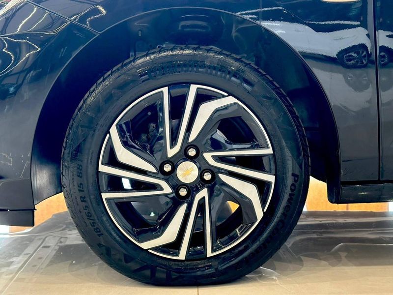 Chevrolet Onix HATCH LT 1.0 12V Flex 5p Mec. 2024/2025 CONCEPT MOTORS PASSO FUNDO / Carros no Vale