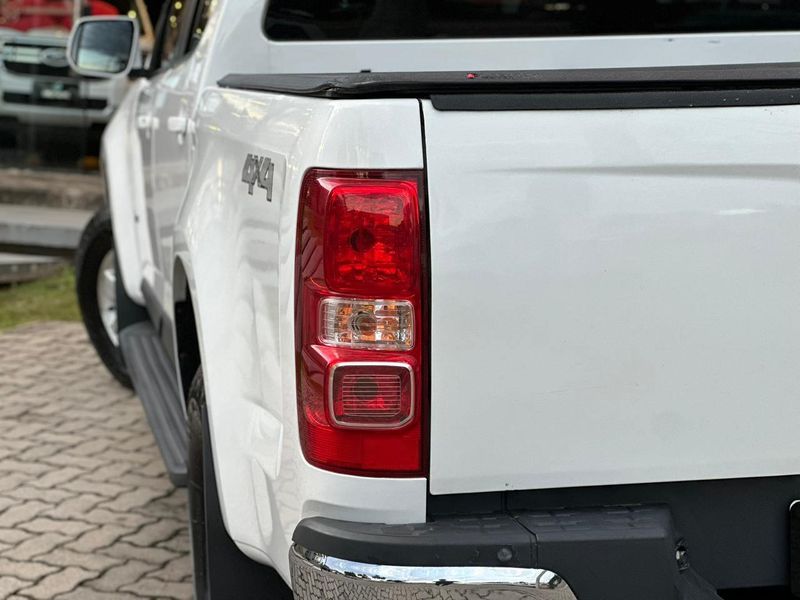 Chevrolet S-10 Pick-up LS 2.8 TDI 4×4 CD Dies Mec. 2019/2020 CONCEPT MOTORS PASSO FUNDO / Carros no Vale