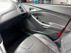 Ford Focus 1.6 S/SE/SE Plus Flex 8V/16V 5p 2014/2015 CONCEPT MOTORS PASSO FUNDO / Carros no Vale