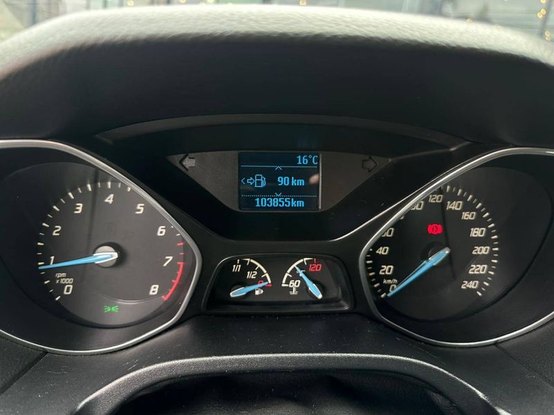 Ford Focus 1.6 S/SE/SE Plus Flex 8V/16V 5p 2014/2015 CONCEPT MOTORS PASSO FUNDO / Carros no Vale Ford Focus 1.6 S/SE/SE Plus Flex 8V/16V 5p 2014/2015 CONCEPT MOTORS PASSO FUNDO / Carros no Vale