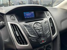 Ford Focus 1.6 S/SE/SE Plus Flex 8V/16V 5p 2014/2015 CONCEPT MOTORS PASSO FUNDO / Carros no Vale