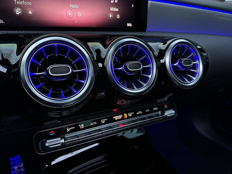 Mercedes-Benz CLA-35 AMG Line 2.0 TB Aut (HÃ­brido) 2024/2025 CONCEPT MOTORS PASSO FUNDO / Carros no Vale