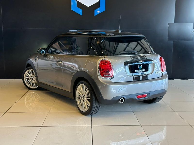 Mini Cooper 1.5 Turbo 12V 3p Aut. 2018/2019 CONCEPT MOTORS PASSO FUNDO / Carros no Vale