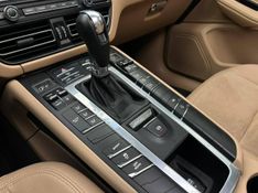 Porsche Macan 2.0 Turbo 2019/2019 CONCEPT MOTORS PASSO FUNDO / Carros no Vale