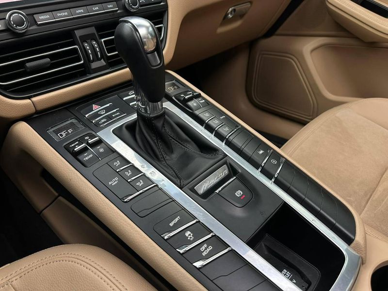 Porsche Macan 2.0 Turbo 2019/2019 CONCEPT MOTORS PASSO FUNDO / Carros no Vale Porsche Macan 2.0 Turbo 2019/2019 CONCEPT MOTORS PASSO FUNDO / Carros no Vale