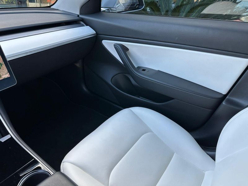 Tesla Model 3 TESLA 2018/2018 CONCEPT MOTORS PASSO FUNDO / Carros no Vale