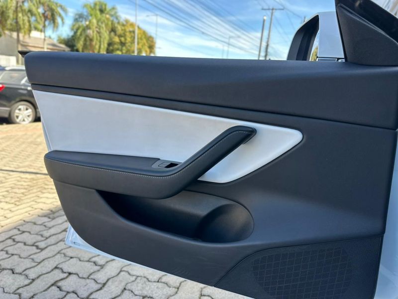 Tesla Model 3 TESLA 2018/2018 CONCEPT MOTORS PASSO FUNDO / Carros no Vale