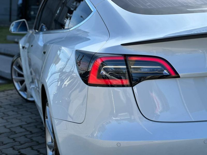 Tesla Model 3 TESLA 2018/2018 CONCEPT MOTORS PASSO FUNDO / Carros no Vale