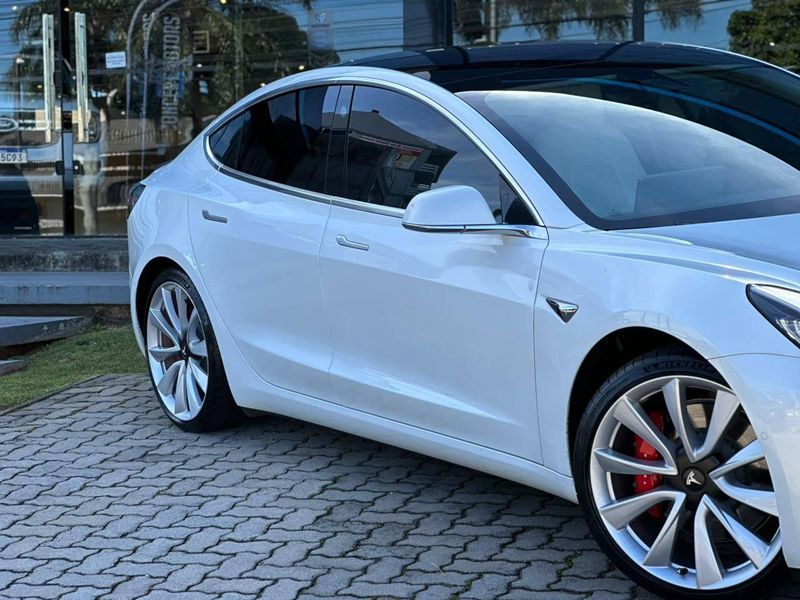 Tesla Model 3 TESLA 2018/2018 CONCEPT MOTORS PASSO FUNDO / Carros no Vale