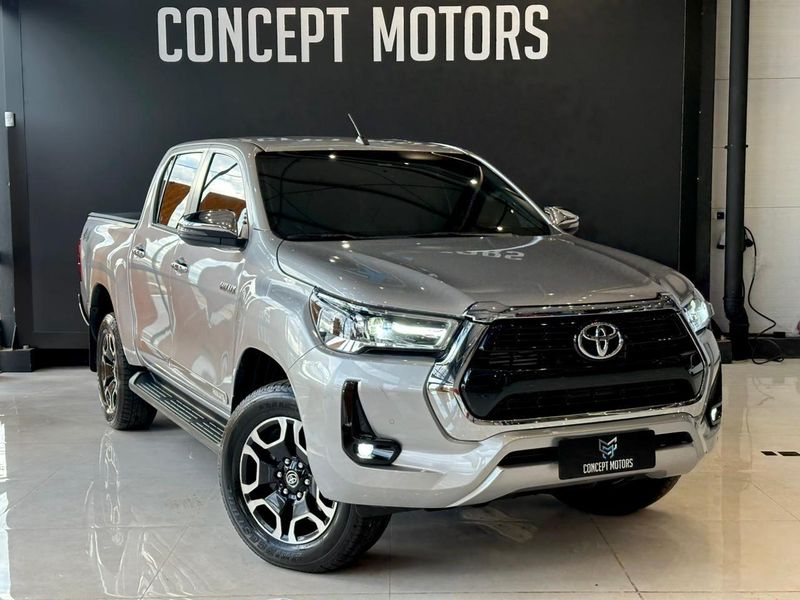 Toyota Hilux CD SRV 4×4 2.8 TDI Diesel Aut. 2024/2025 CONCEPT MOTORS PASSO FUNDO / Carros no Vale