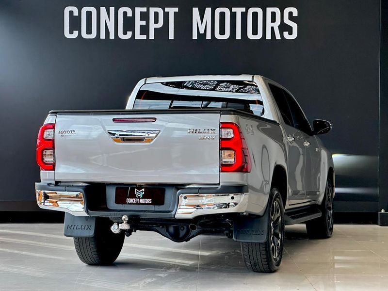 Toyota Hilux CD SRV 4×4 2.8 TDI Diesel Aut. 2024/2025 CONCEPT MOTORS PASSO FUNDO / Carros no Vale