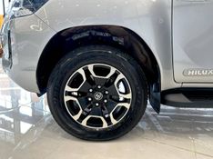 Toyota Hilux CD SRV 4×4 2.8 TDI Diesel Aut. 2024/2025 CONCEPT MOTORS PASSO FUNDO / Carros no Vale