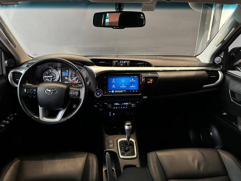 Toyota Hilux CD SRV 4×4 2.8 TDI Diesel Aut. 2024/2025 CONCEPT MOTORS PASSO FUNDO / Carros no Vale