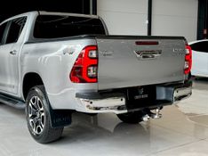 Toyota Hilux CD SRV 4×4 2.8 TDI Diesel Aut. 2024/2025 CONCEPT MOTORS PASSO FUNDO / Carros no Vale