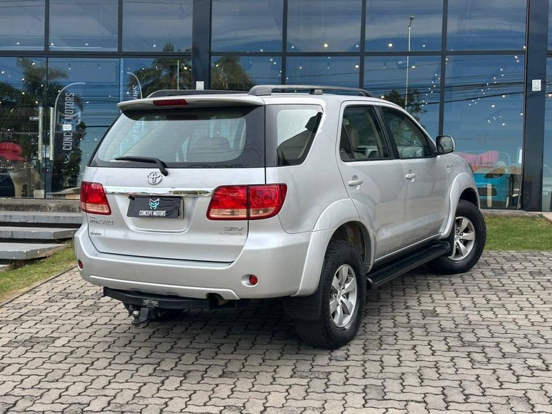 Toyota Hilux SW4 SRV D4-D 4×4 3.0 TDI Dies Aut 2008/2008 CONCEPT MOTORS PASSO FUNDO / Carros no Vale