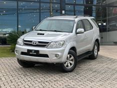Toyota Hilux SW4 SRV D4-D 4×4 3.0 TDI Dies Aut 2008/2008 CONCEPT MOTORS PASSO FUNDO / Carros no Vale