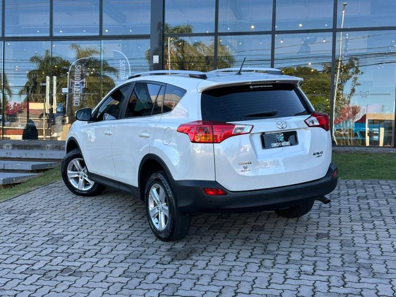 Toyota RAV-4 2.0 4×4 16V Aut. 2014/2014 CONCEPT MOTORS PASSO FUNDO / Carros no Vale Toyota RAV-4 2.0 4×4 16V Aut. 2014/2014 CONCEPT MOTORS PASSO FUNDO / Carros no Vale