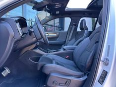 Volvo XC40 Pure (ElÃ©trico) 2022/2022 CONCEPT MOTORS PASSO FUNDO / Carros no Vale